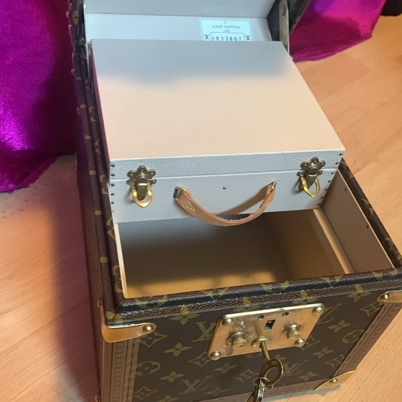 RARE Louis Vuitton Vintage Monogram Boite Flacons Train trunk. Almost mint! - Picture 13 of 13